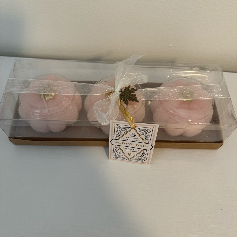 NIB set of 3 pink pumpkin candle gift set